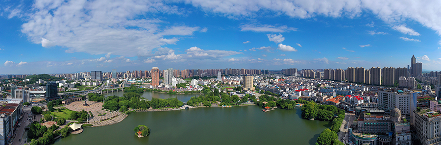 俯瞰蕪湖市鏡湖公園。鄭遠攝