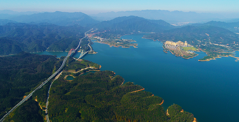 太平湖大橋。黃山市交通運(yùn)輸局 供圖