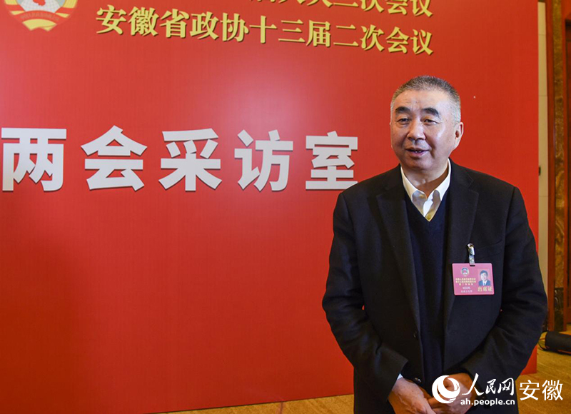 安徽省政協(xié)委員劉同柱接受專訪。人民網(wǎng)記者 李希蒙攝